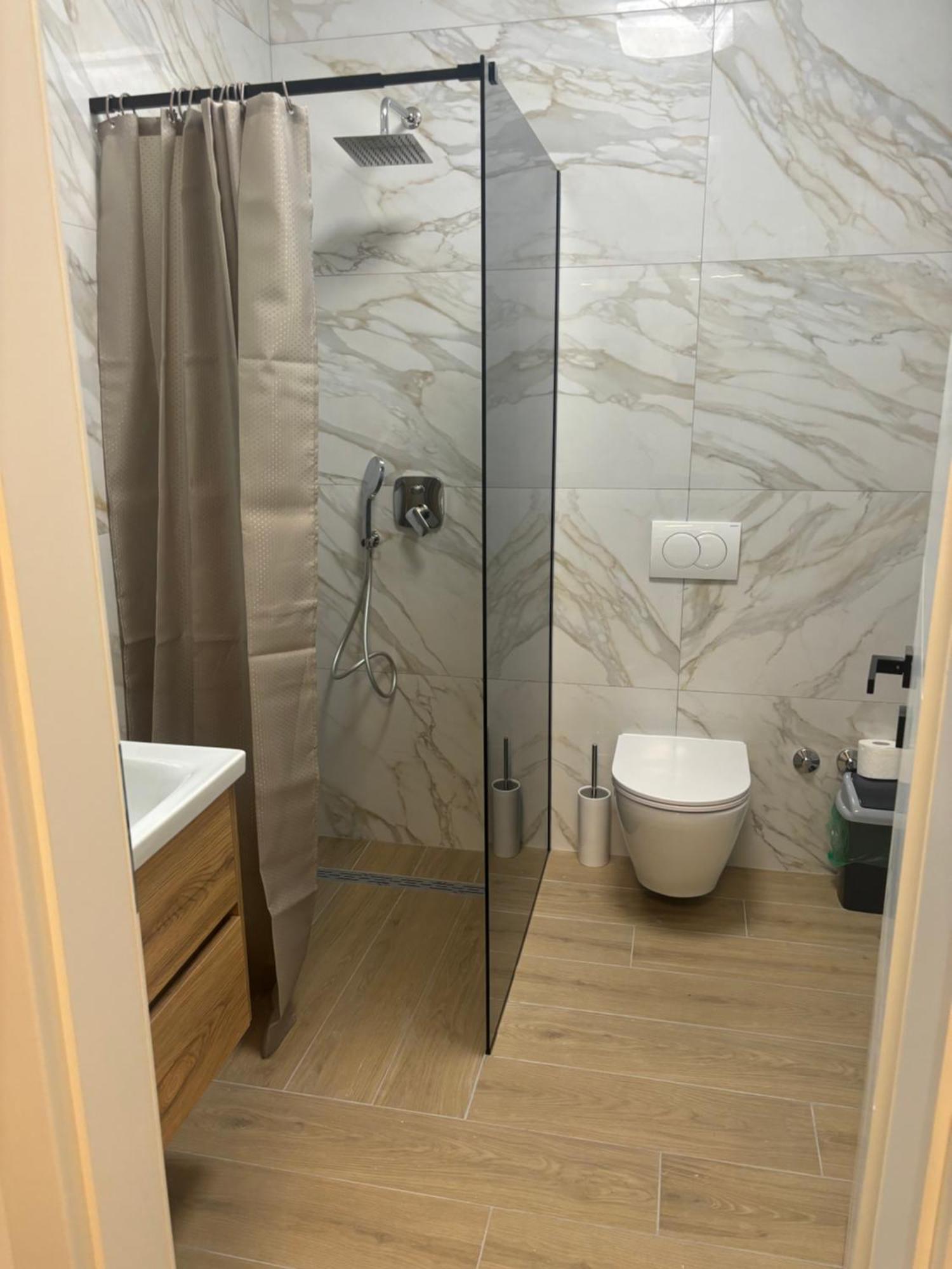 Apartament Tini 4