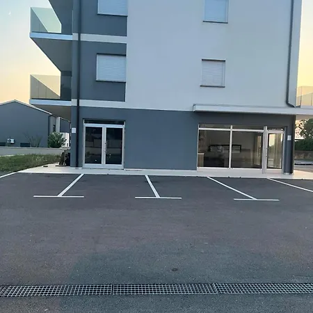 Apartman Tini 4 Pula Exterior photo